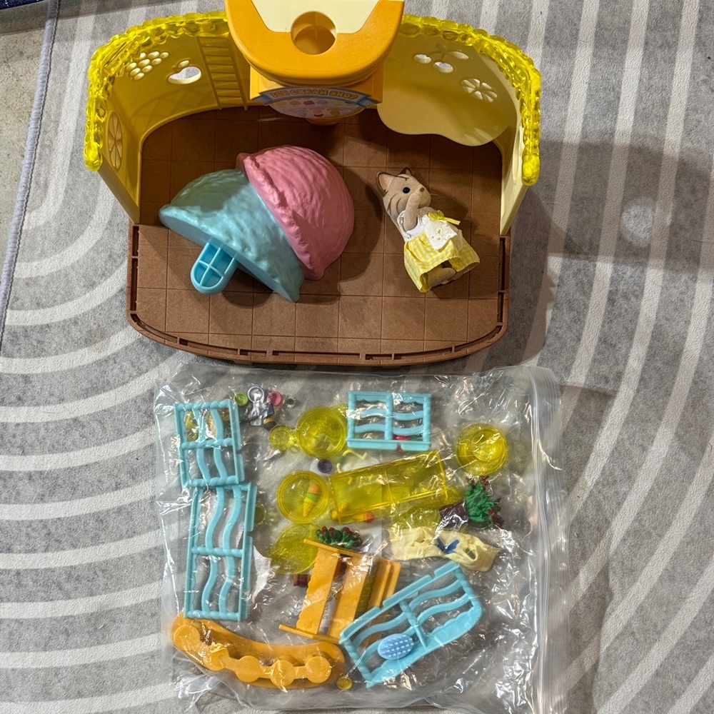 Calico critters ice cream shop